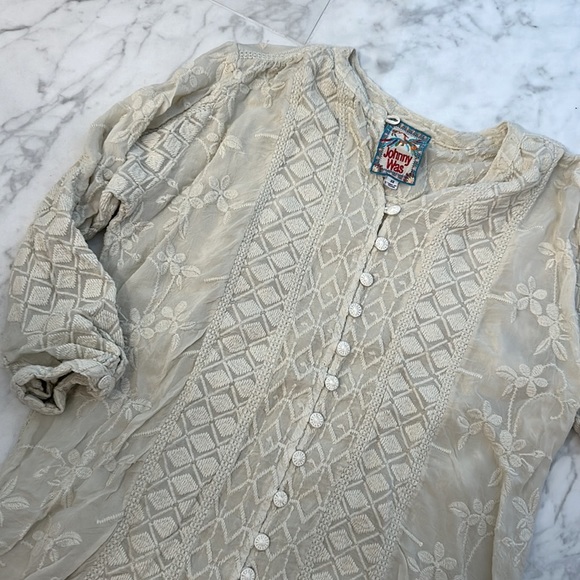 Johnny Was Tops - Johnny was Cream embroidered top XS